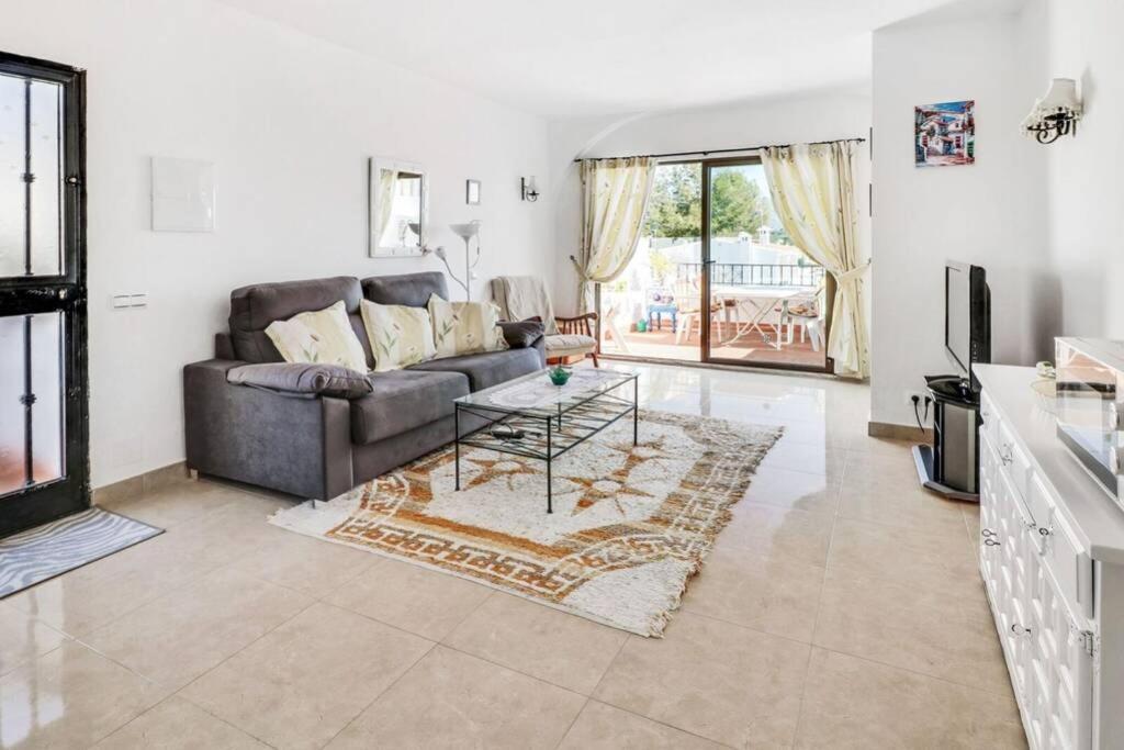 Capistrano Village B, 1 Bedroom + Free Wi-Fi 네르하 외부 사진